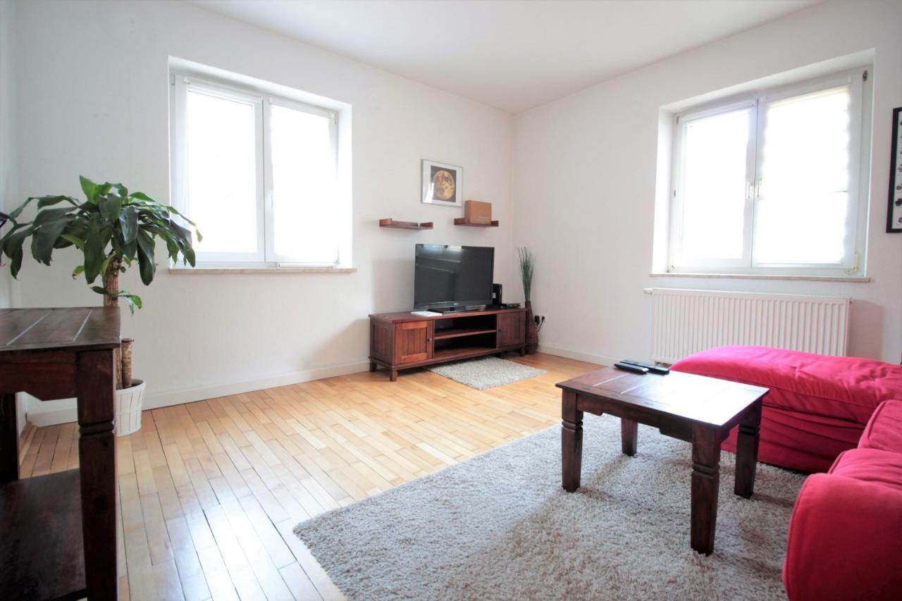 Charming 3-Bedroom Apartment With Parking Lot Würzburg Dış mekan fotoğraf