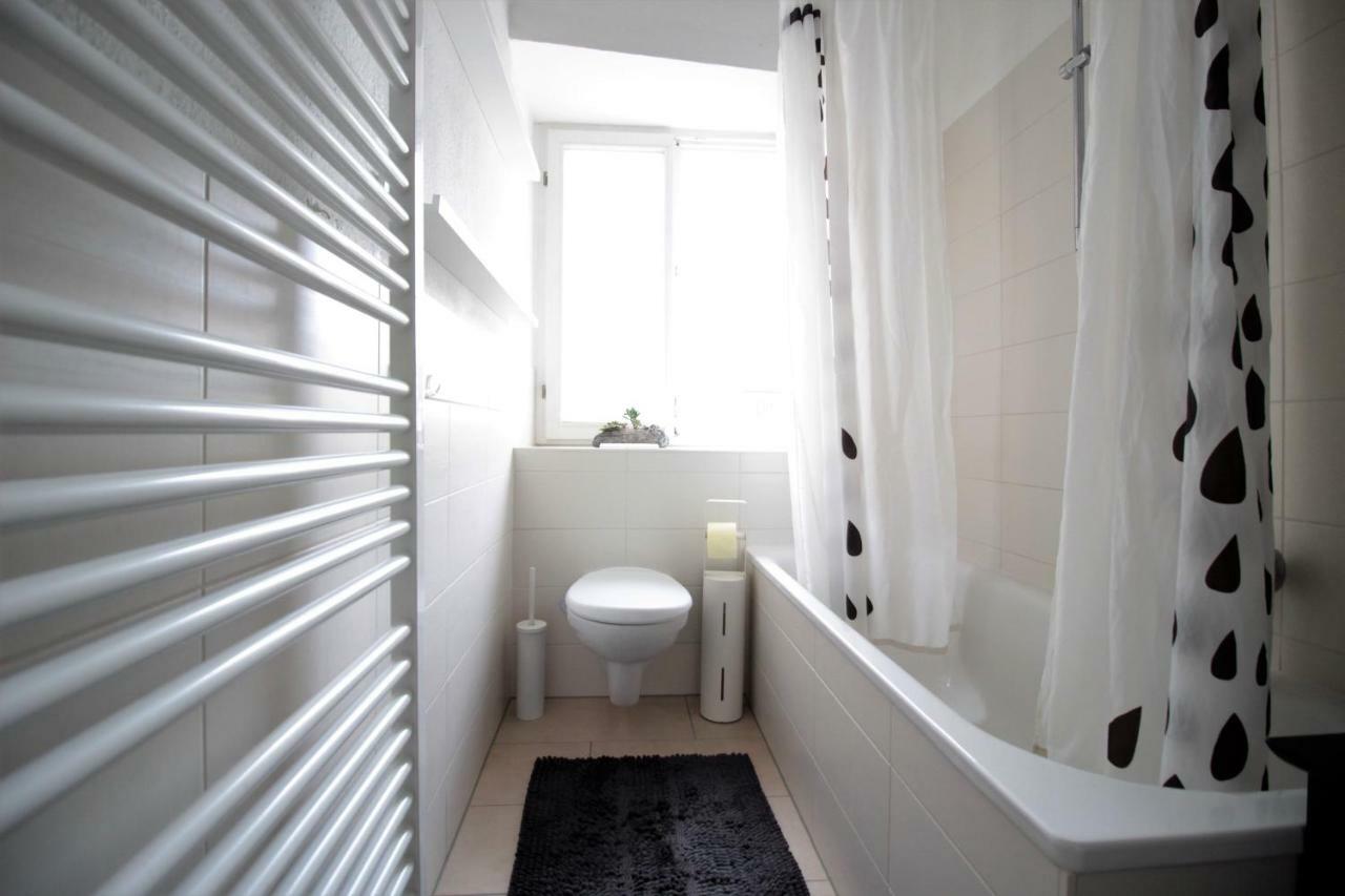 Charming 3-Bedroom Apartment With Parking Lot Würzburg Dış mekan fotoğraf