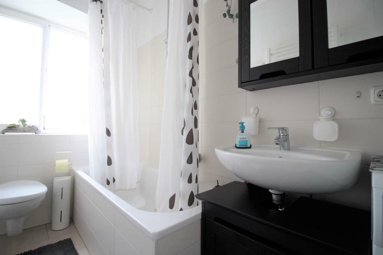 Charming 3-Bedroom Apartment With Parking Lot Würzburg Dış mekan fotoğraf